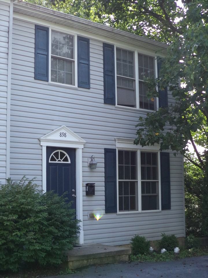 898 N Allen St - Photo 2 of 14