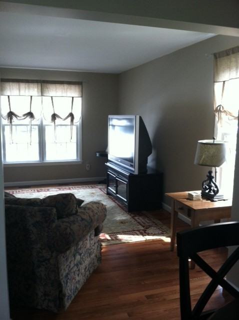 898 N Allen St - Photo 5 of 14