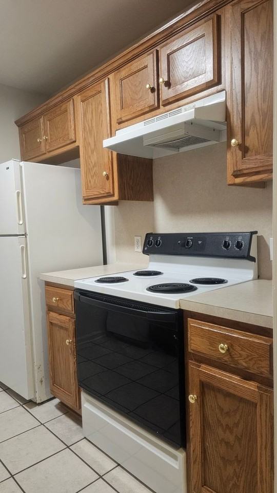 5555 Springvale Apartments - Photo 7 of 23