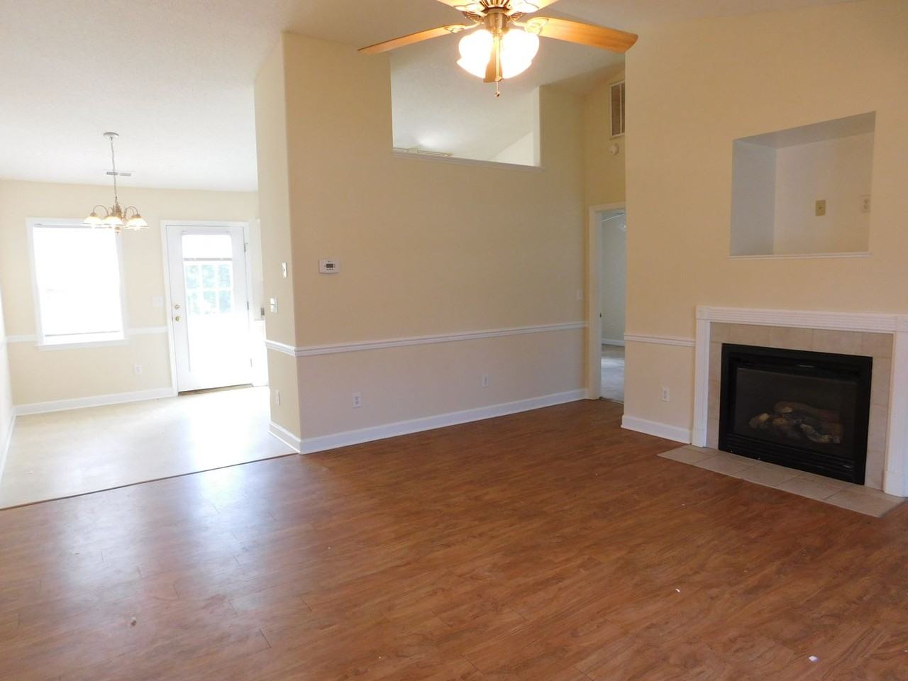 113 Fairmount Way - Photo 4 of 25