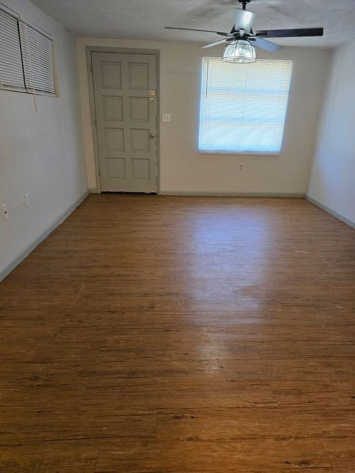 38 S Jefferson St - Photo 2 of 16