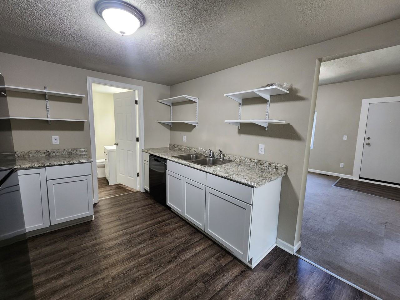 410 N Grant St - Photo 2 of 19
