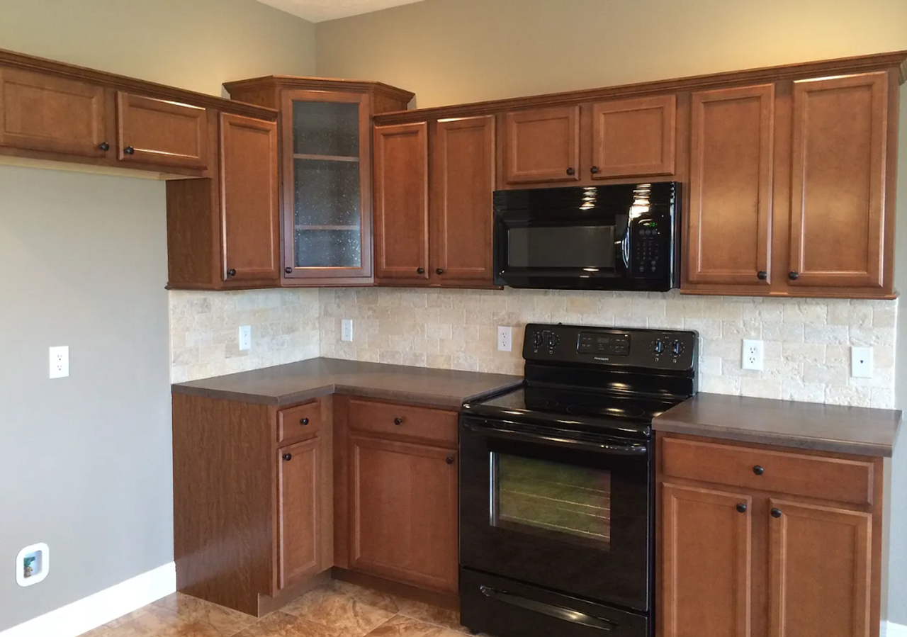 1935 N Pavilion Pl - Photo 2 of 11