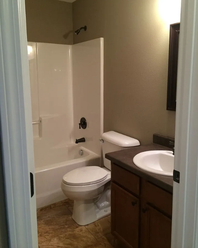 1935 N Pavilion Pl - Photo 5 of 11