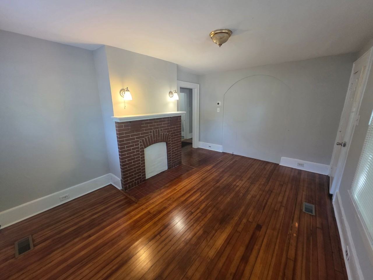 4438 Stowe St - Photo 2 of 10