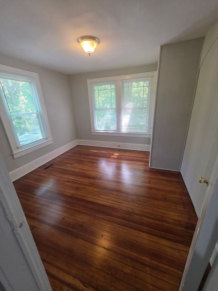 4438 Stowe St - Photo 6 of 10