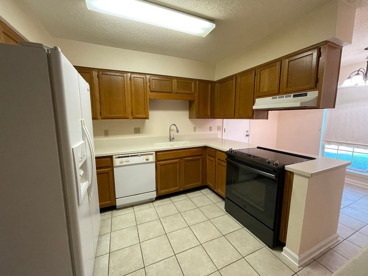 109 Waterman Rd - Photo 4 of 14