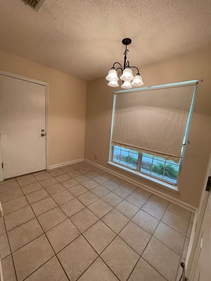 109 Waterman Rd - Photo 6 of 14