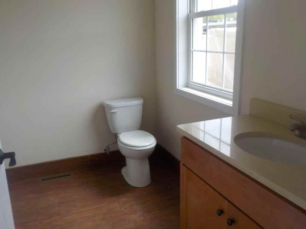 241 Easterly Pkwy - Photo 3 of 28
