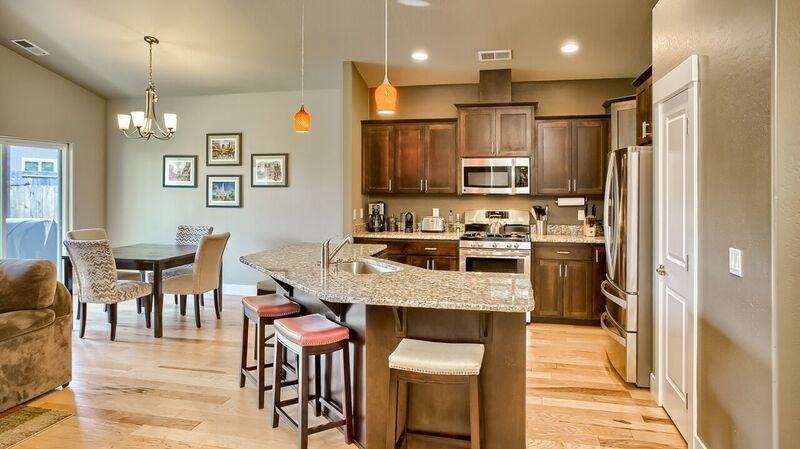 1061 Compton Way - Photo 6 of 19