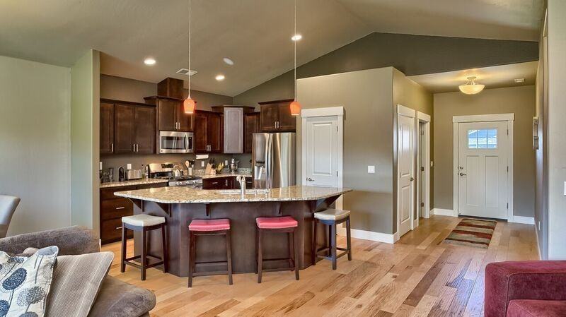 1061 Compton Way - Photo 7 of 19
