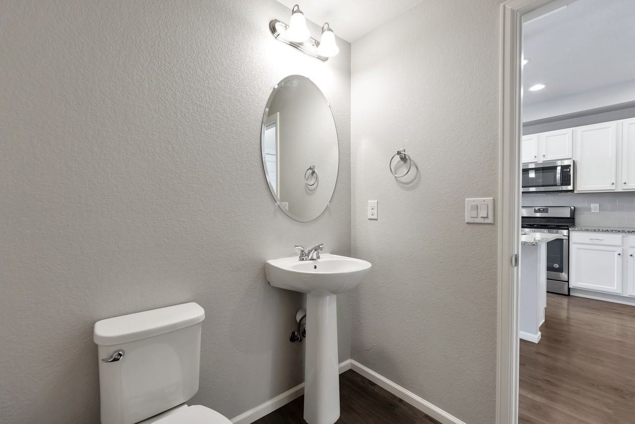 16039 E Elk Dr - Photo 4 of 11