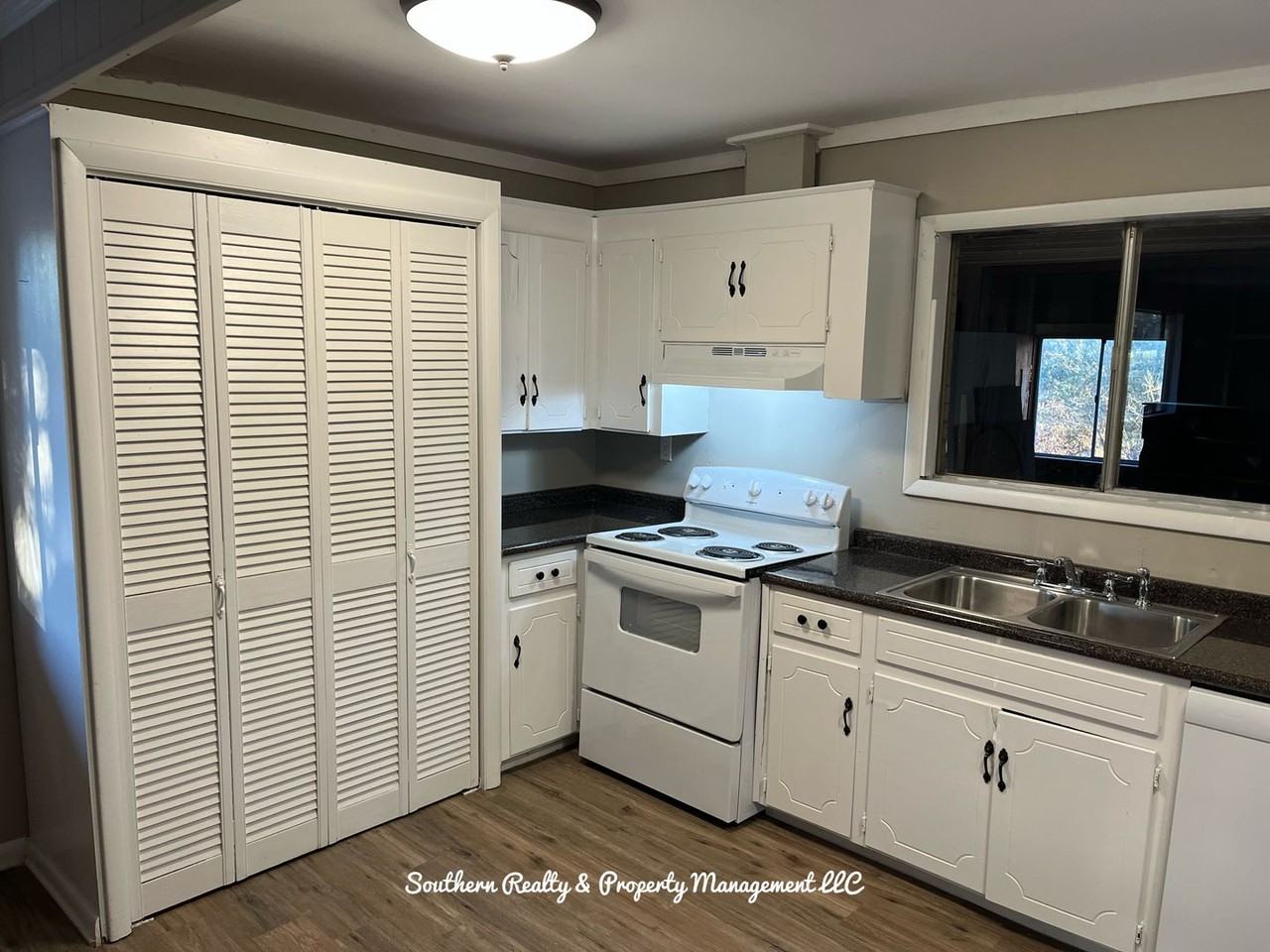 147 Noahs Rd - Photo 3 of 13