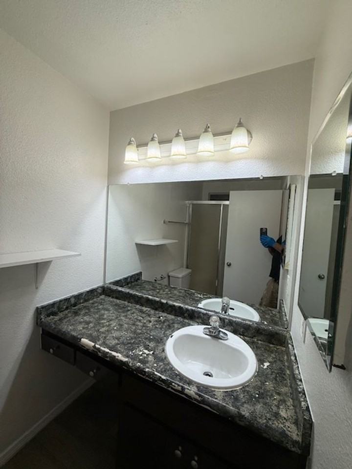 3440 Buthmann Ave - Photo 4 of 14