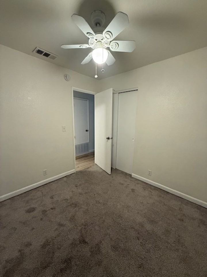 3440 Buthmann Ave - Photo 6 of 14