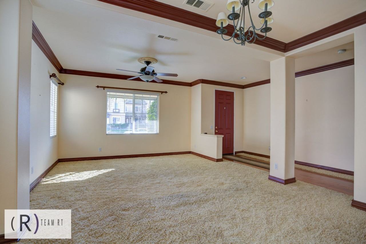 13724 Beaconsfield Ln - Photo 7 of 38