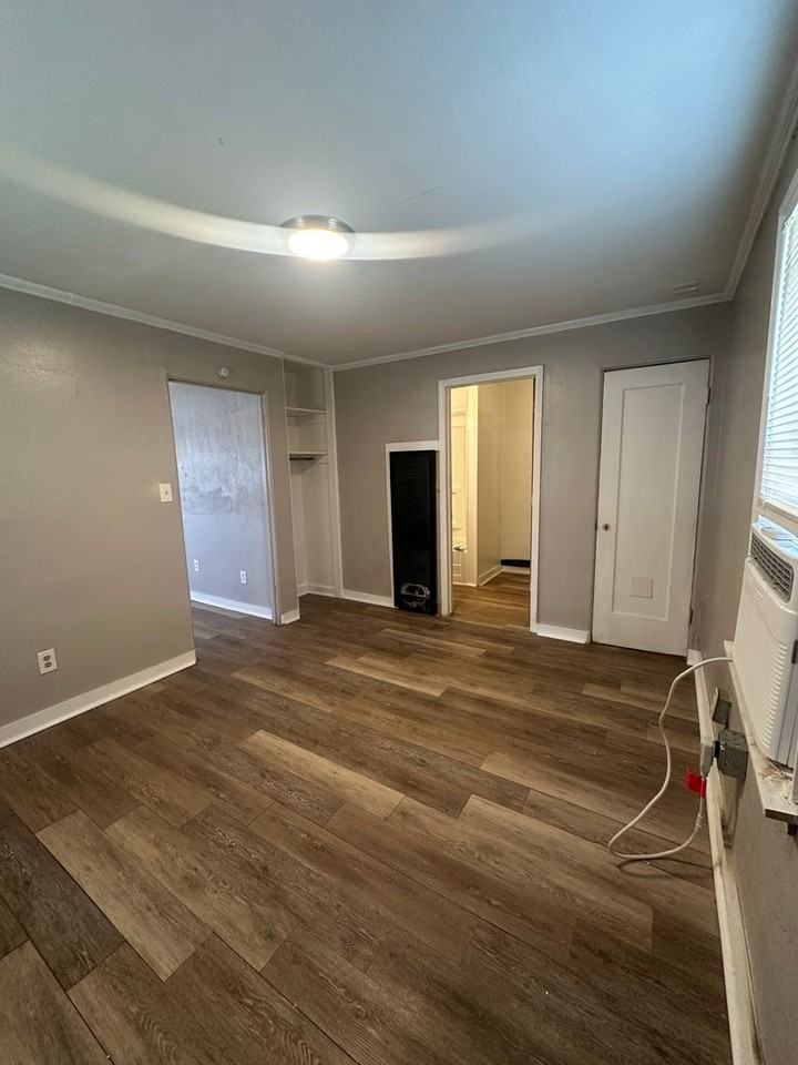 3010 Line Ave - Photo 6 of 10