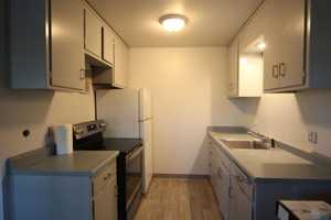 featured image of 945 Harold Dr #10