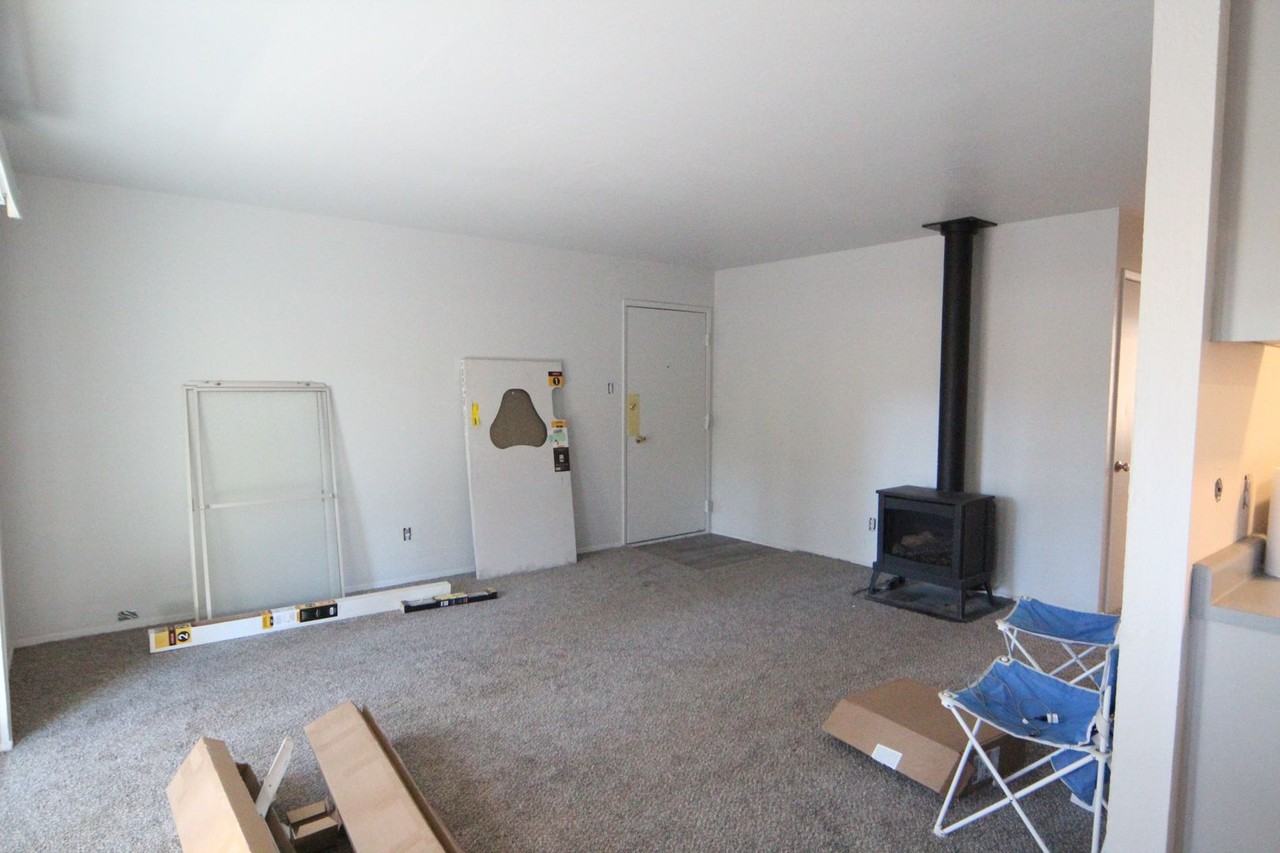 945 Harold Dr #10 - Photo 2 of 6