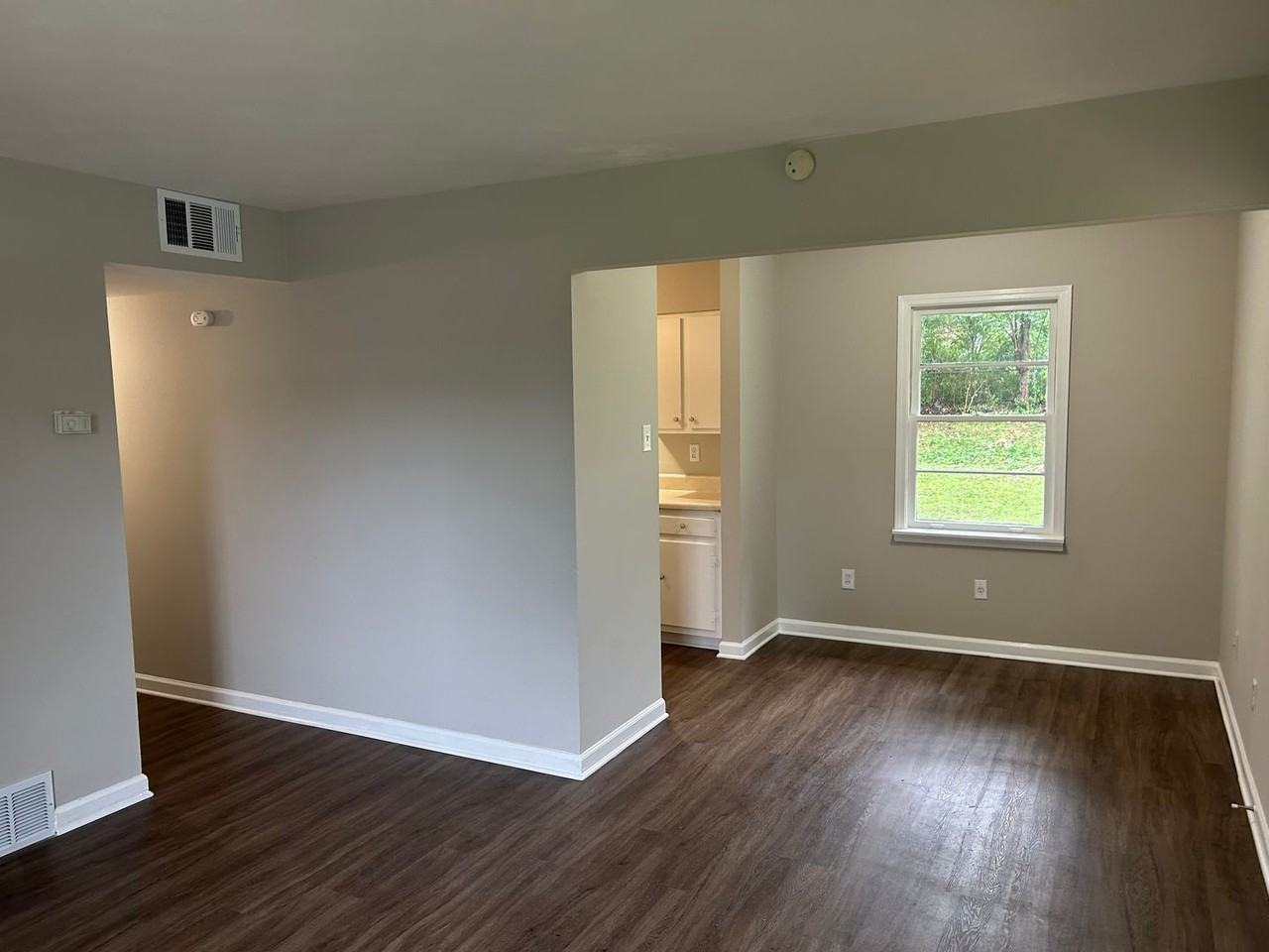 1296 Vicksburg Dr - Photo 6 of 14