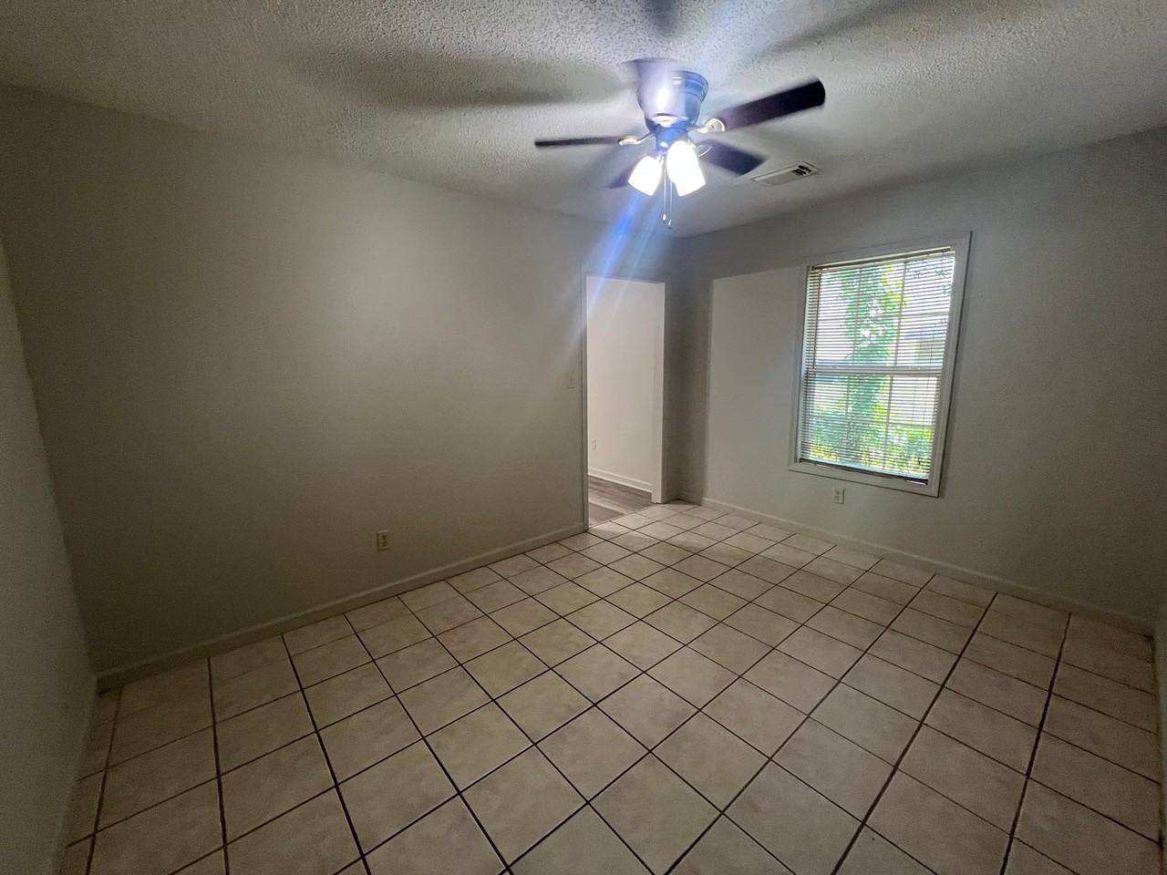2510 11th Ct - Photo 6 of 14