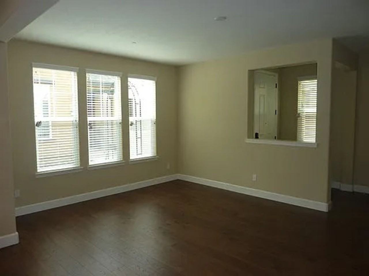 516 Dijon Pl - Photo 2 of 9