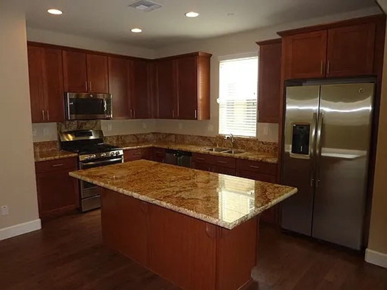 516 Dijon Pl - Photo 3 of 9