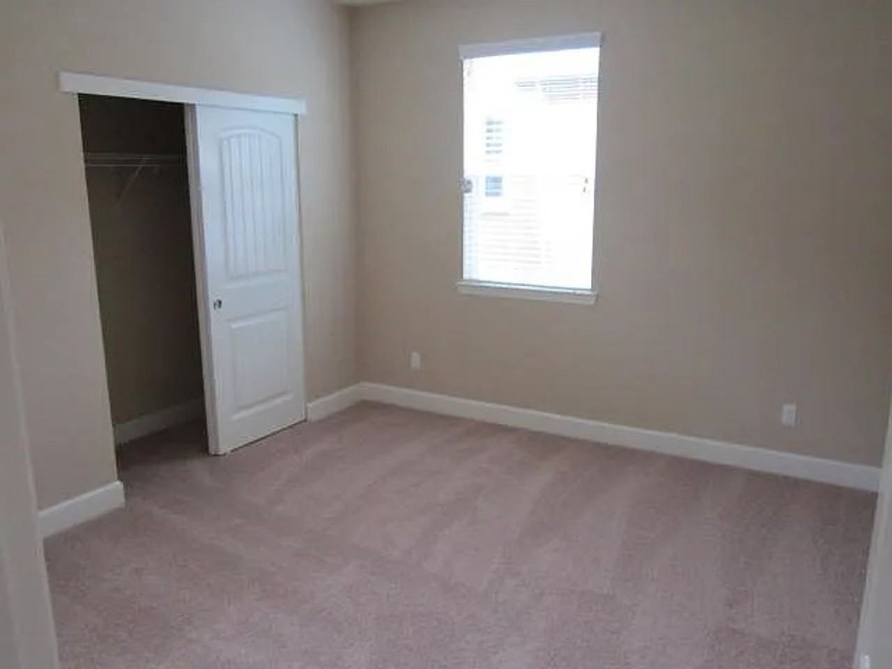 516 Dijon Pl - Photo 6 of 9