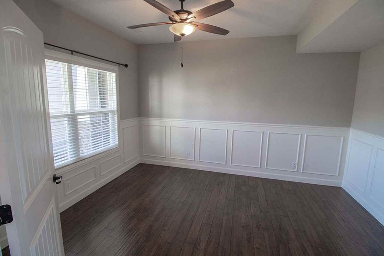 7407 Pemberton Dr - Photo 5 of 48