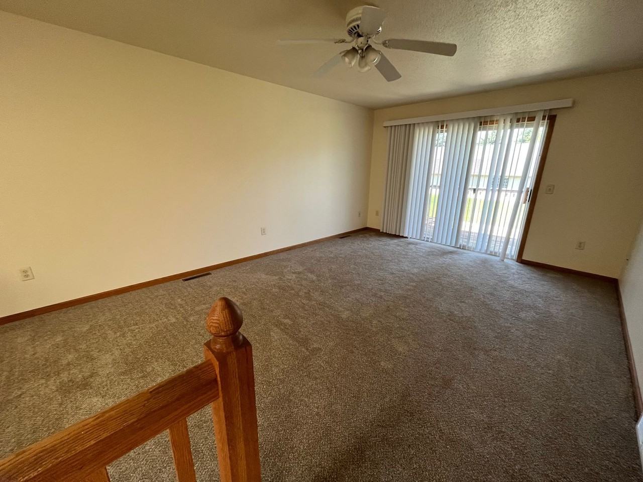 2622 Harvey Dr - Photo 2 of 5