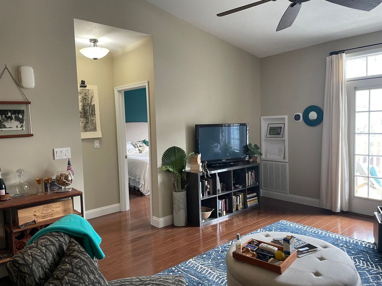 1075-301 1075-301 Weybridge Ct - CH 1075-301 (Investor) - Photo 3 of 12