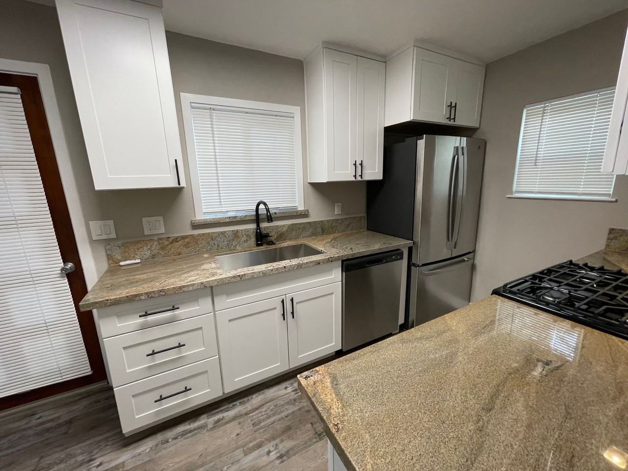 2647 Pope Ave - Photo 6 of 9