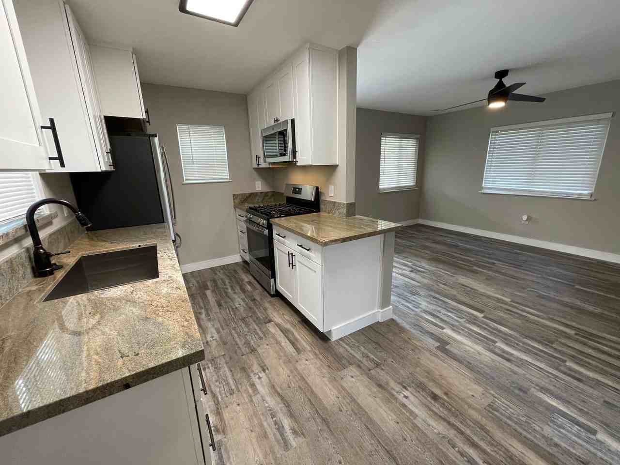 2647 Pope Ave - Photo 7 of 9
