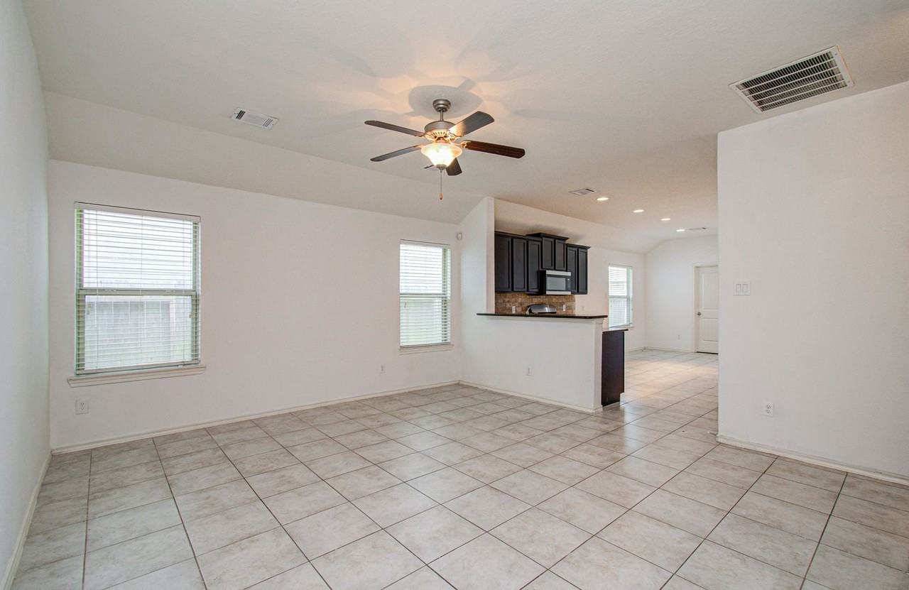 13822 Roman Ridge Ln - Photo 3 of 29
