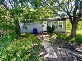 412 W Lincoln Ave - Photo 1 of 1