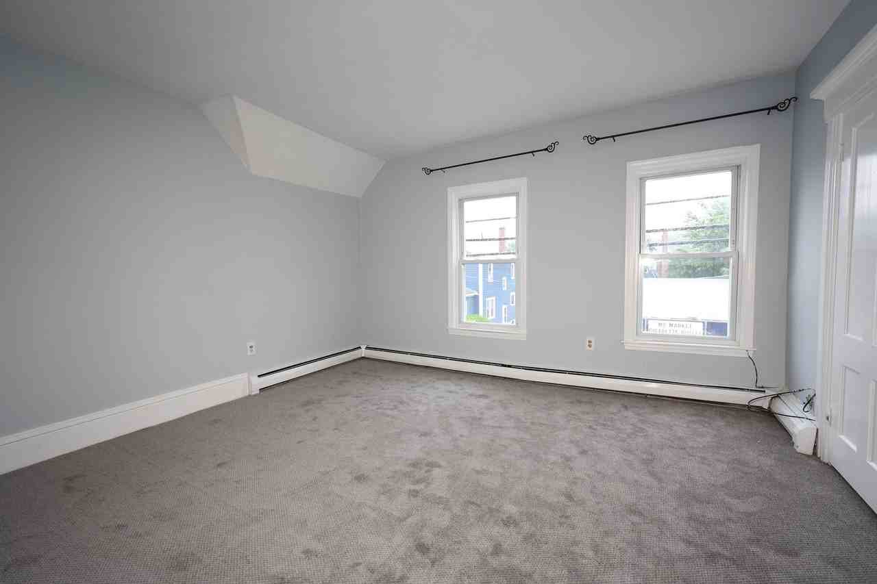 736 Maple St - Photo 6 of 25