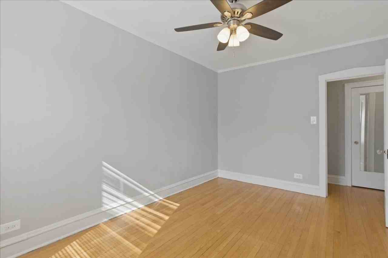 1729 W Thorndale Ave #3B - Photo 5 of 10