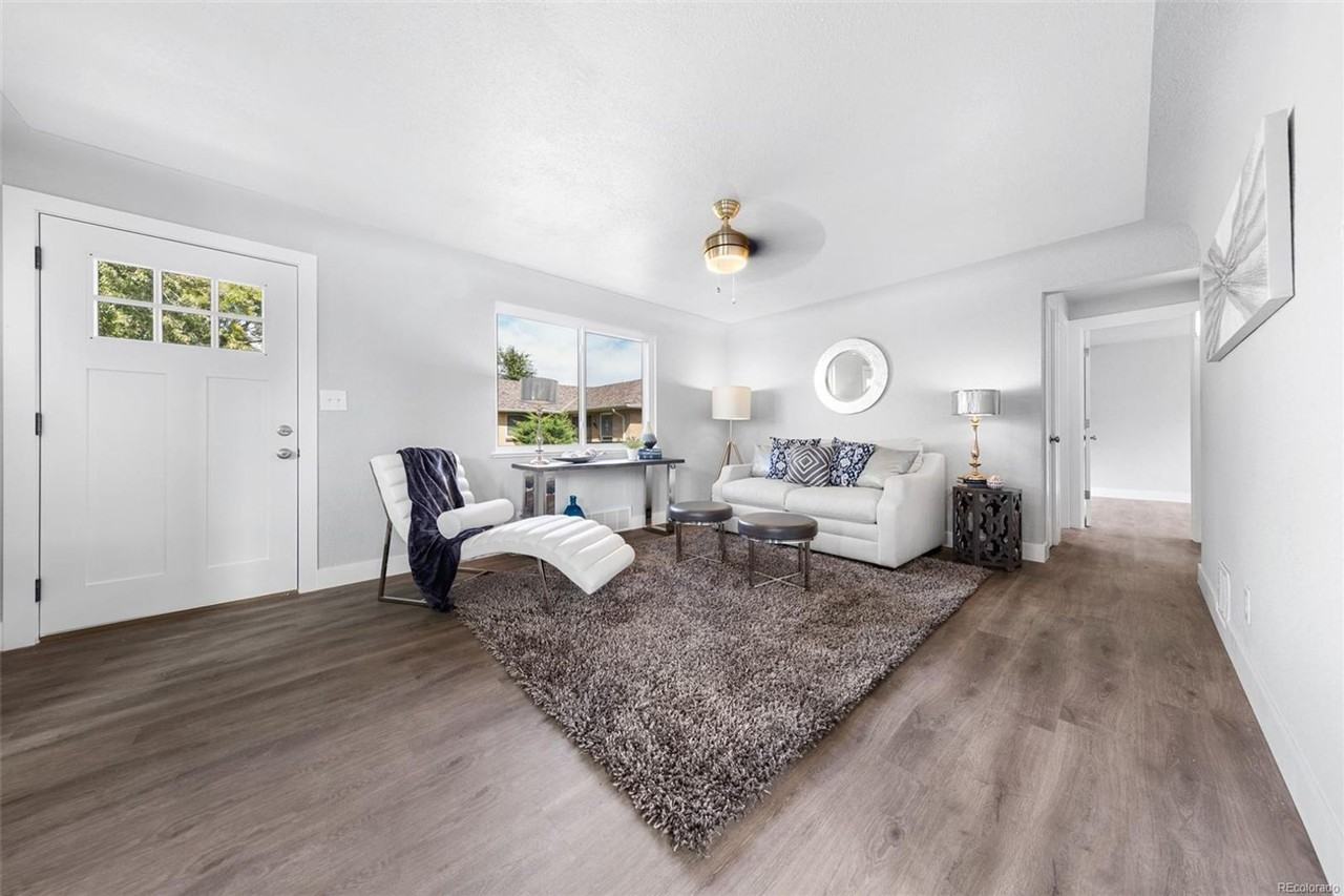 3662 Hudson St - Photo 2 of 7