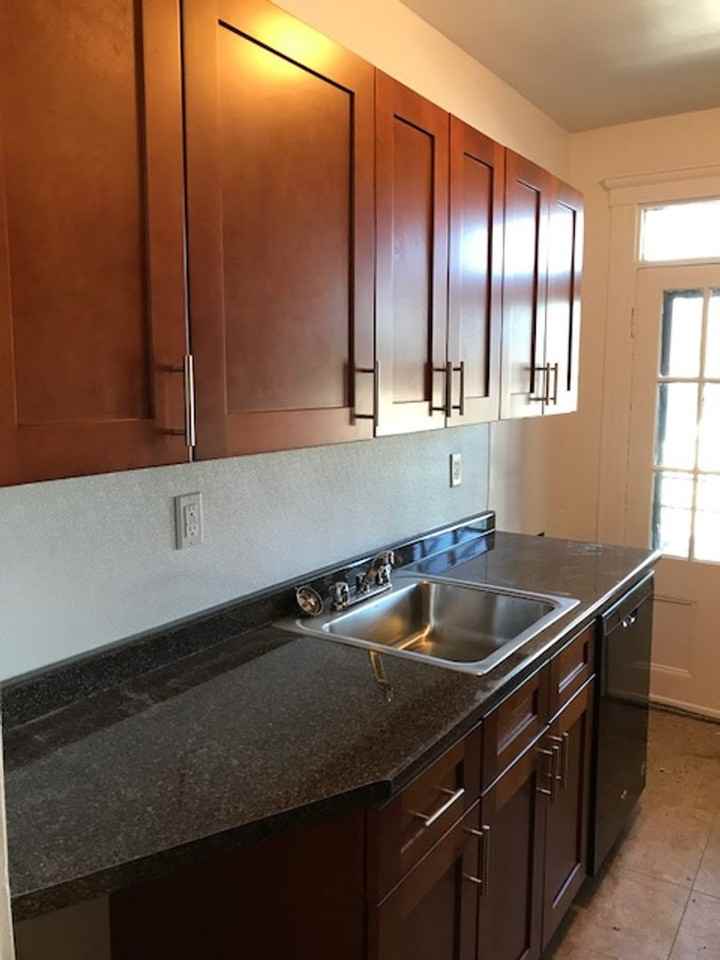 114 Washington St - Photo 6 of 12