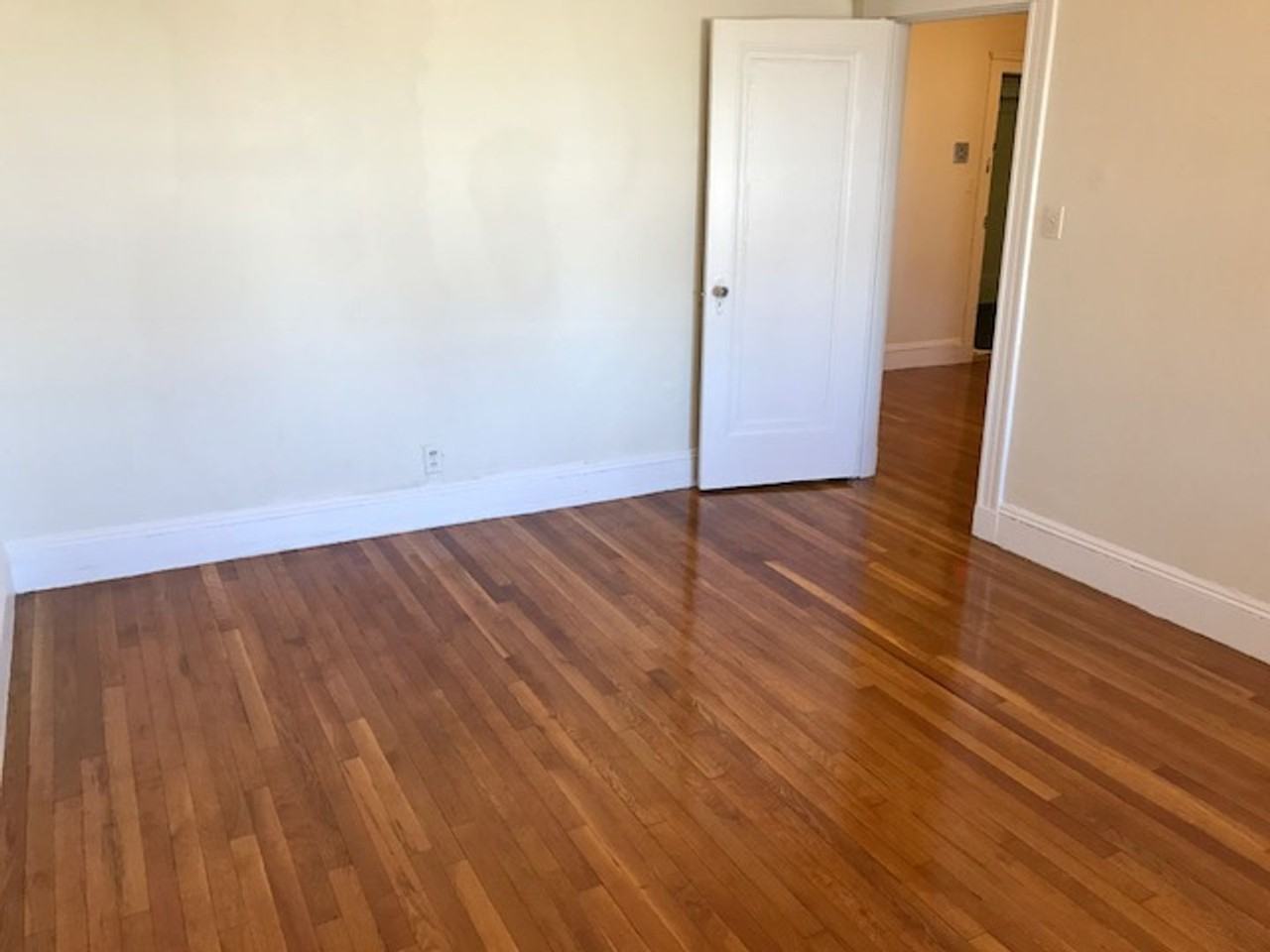 114 Washington St - Photo 7 of 12