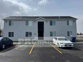 featured image of 840 W 3rd N #1