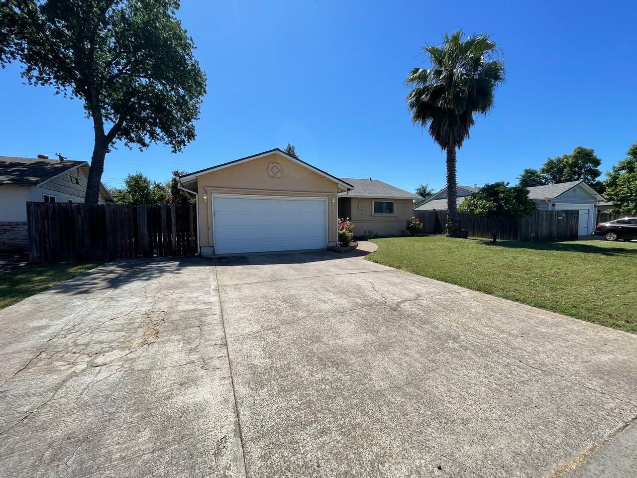 2649 Aramon Dr - Photo 2 of 32