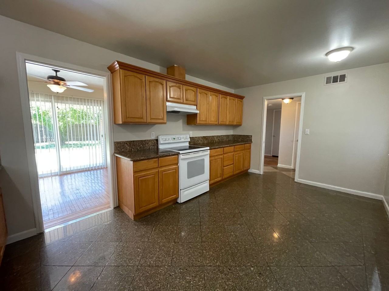2649 Aramon Dr - Photo 4 of 32