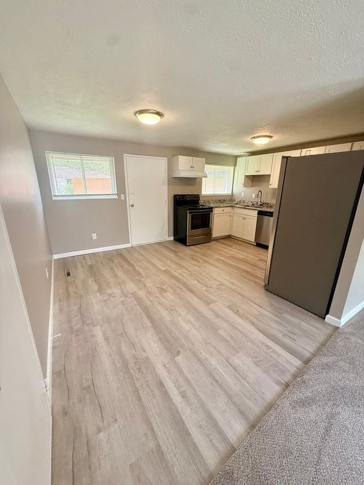 1643 Archdeacon Ct - Photo 6 of 13