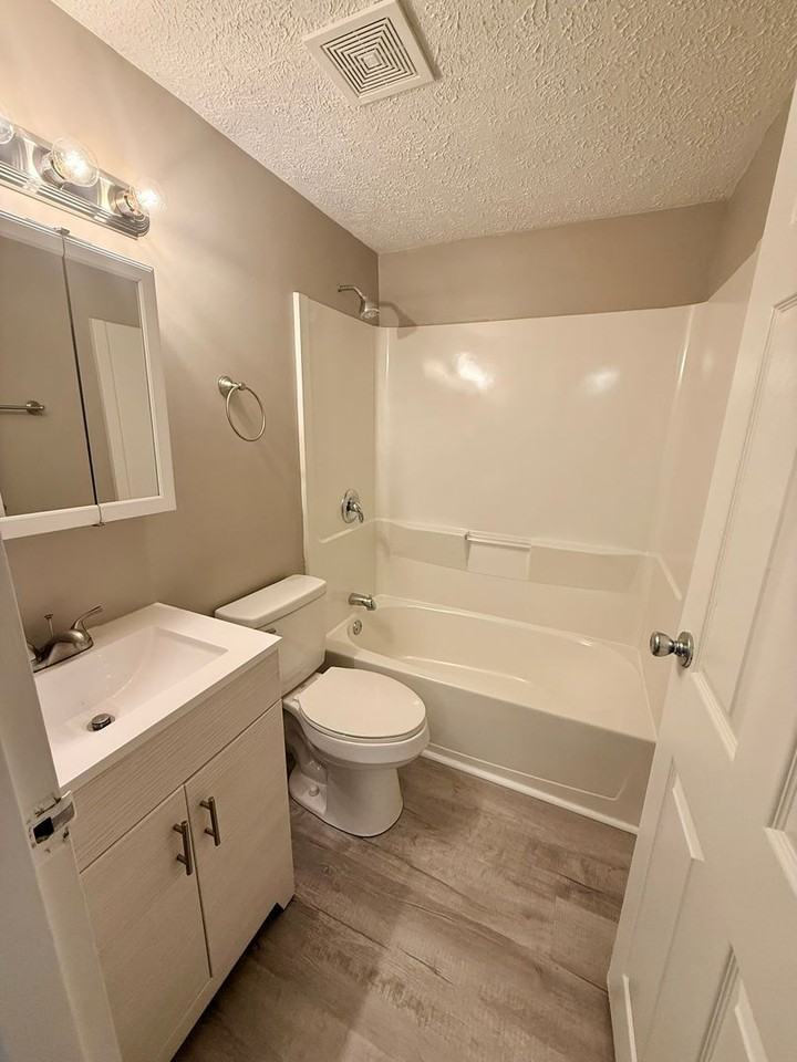 1643 Archdeacon Ct - Photo 7 of 13