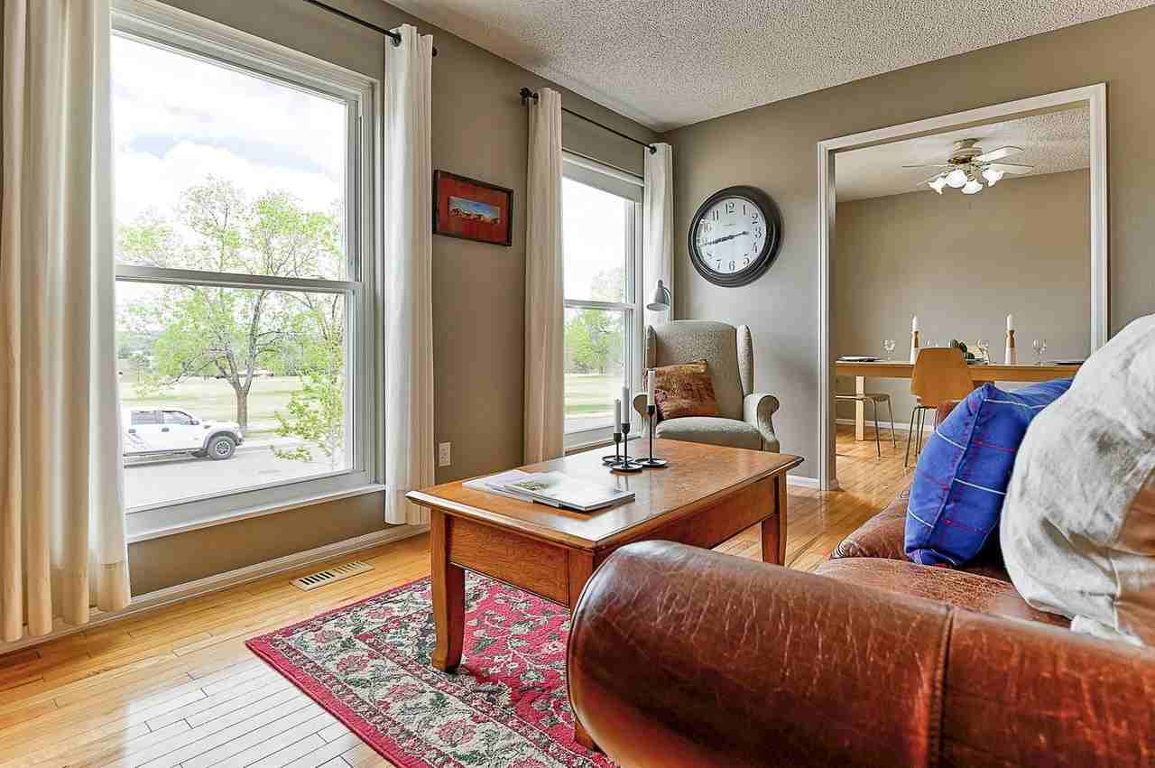 5150 Saddle Dr - Photo 5 of 33