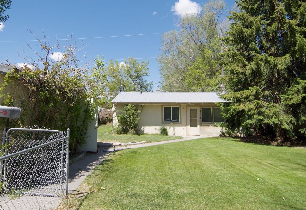 1055 Kearney St - Photo 2 of 2