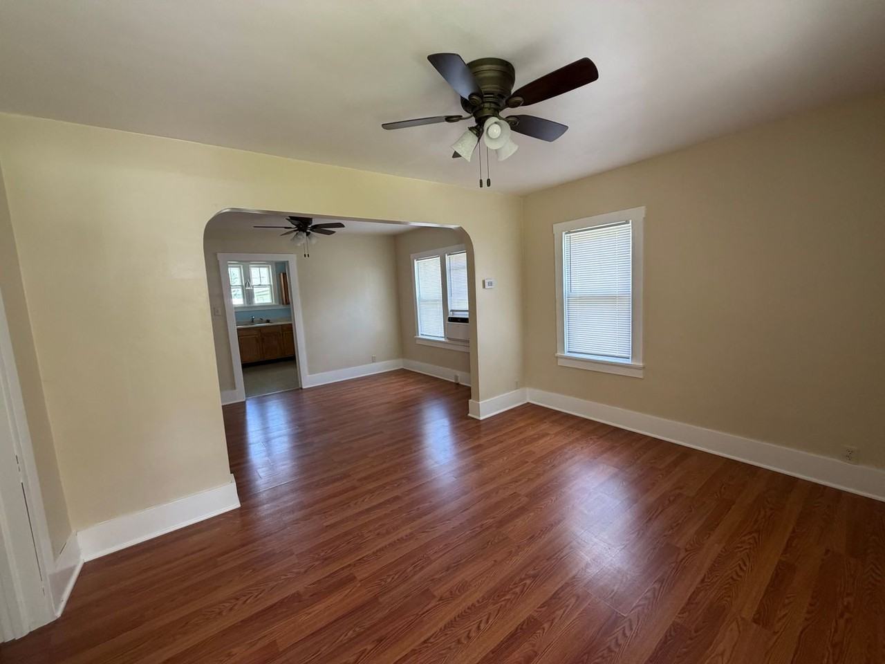 1331 Livingston St - Photo 2 of 8