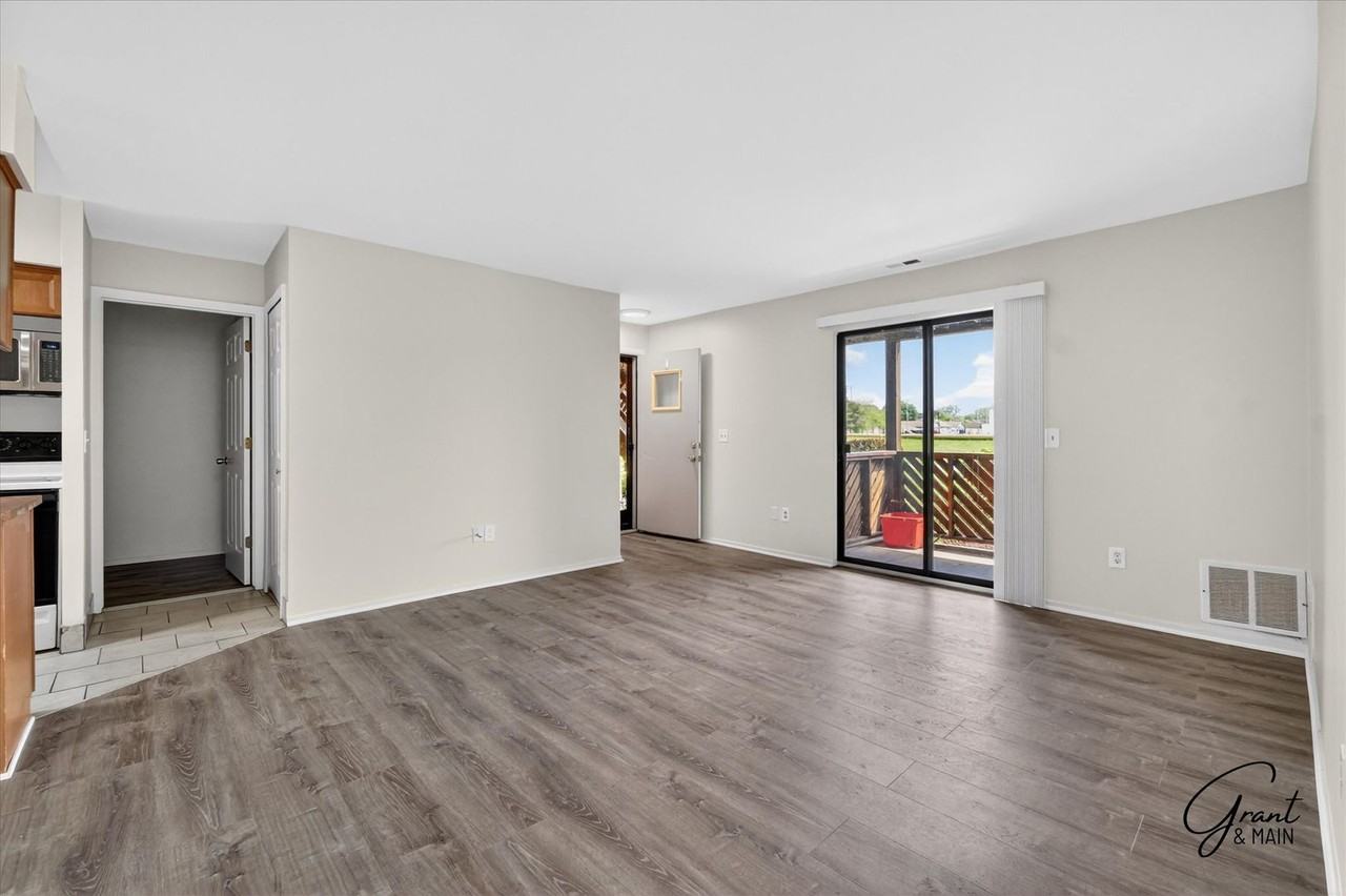 34632 Mercer - Photo 4 of 27