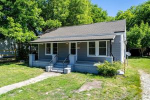 featured image of 229 Lowry St